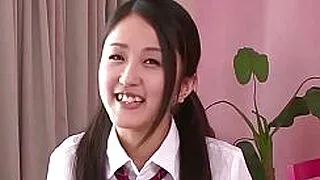 若菜あいがハードコアなアジアン・クリームパイ・アクションを体験